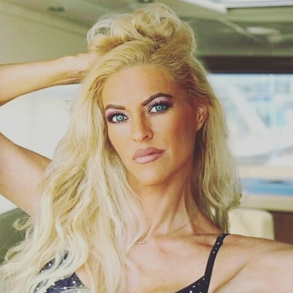 Meet your Posher, Stephanie Stina Stanard - Picture 3 of 8